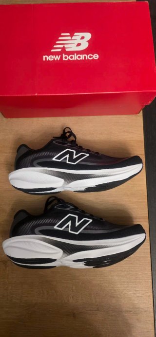 New Balance Ellipse Talla 42(26,5 cm)Nuevas
