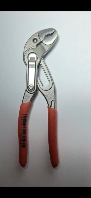 Alicate Ajustable 125mm KNIPEX Cobra 87 01 125