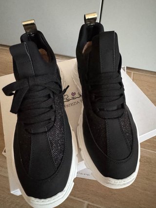 Sneakers Patrizia Pepe nere e oro