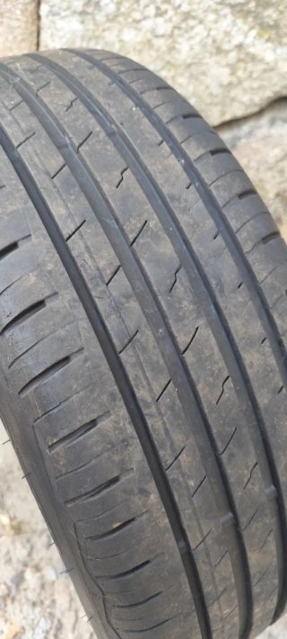 LLANTAS 16" CON NEUMÁTICOS CASI NUEVOS GRUPO VAG