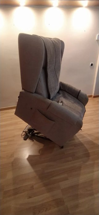 Butaca reclinable elèctrica tela con mando