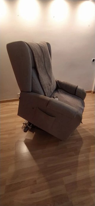 Butaca reclinable elèctrica tela con mando