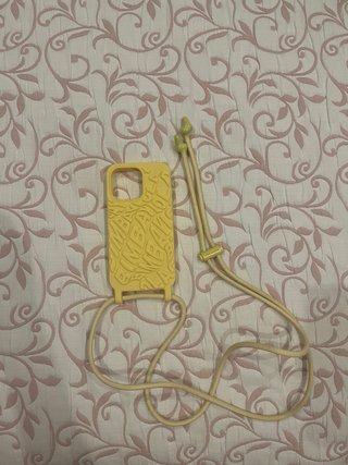 Custodia iPhone 13 Pro Bimba y Lola Gialla