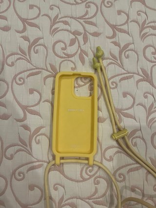Custodia iPhone 13 Pro Bimba y Lola Gialla