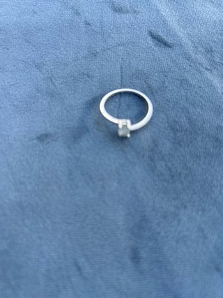 Anillo Oro Blanco 9K con agua marina