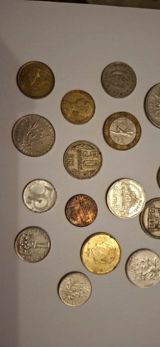 26 Monedas de Diferentes Países