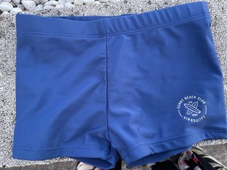 Bañadores niño, desde la talla 6 hasta la 8.