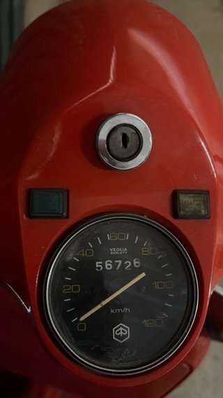 Vespa 200 Roja