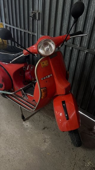 Vespa 200 Roja
