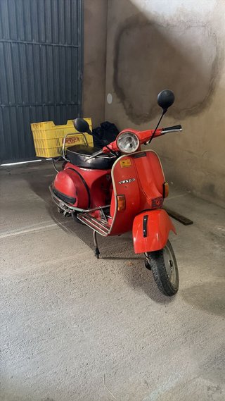 Vespa 200 Roja