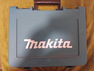 Martillo ligero Makita HR2800/HR2810