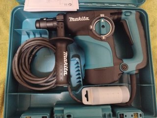 Martillo ligero Makita HR2800/HR2810