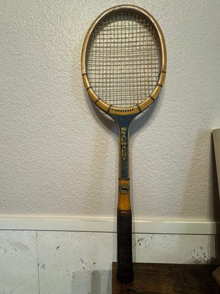 Raqueta de madera Wilson 60 años de antiguedad
