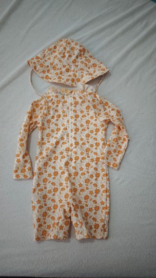 Bañador y gorro bebé floral naranja