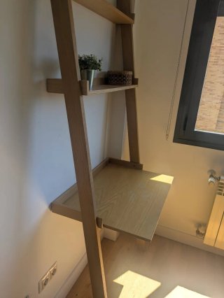 Escritorio de madera estilo escalera