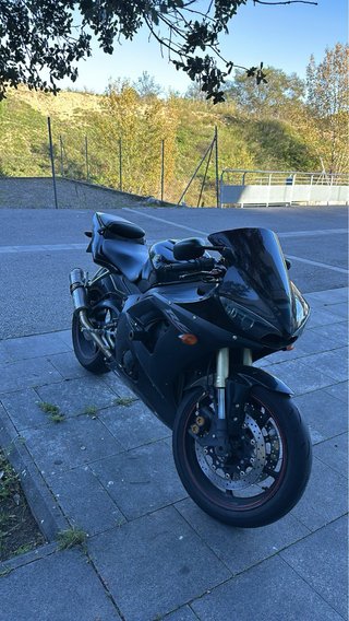 Yamaha R6 2006 Negra