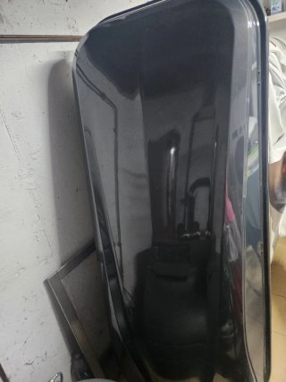 Cofre gris oscuro para coche