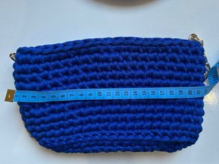 Borsetta fatta a mano blu elettrico con catena oro