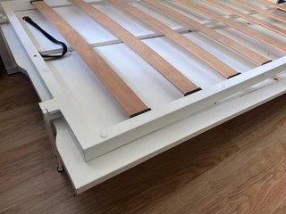 Cama abatible blanca