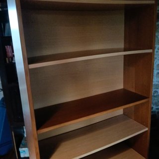 Estantería de madera
