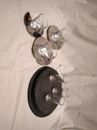 Set Vasos, Platos y Tazas Metálicos y Cristal