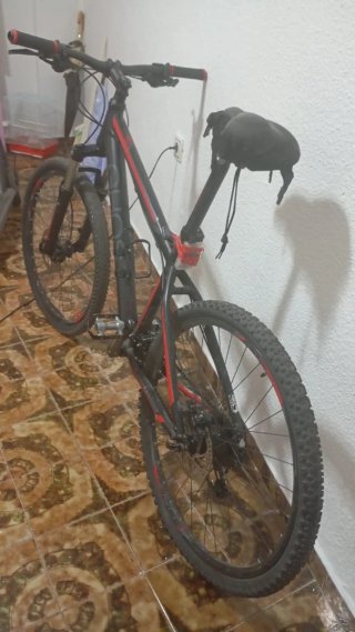 Bicicleta Ghost Negra y Roja