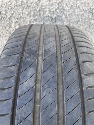 4 ruedas con llantas.Audi A6 2.7 tdi 2009.