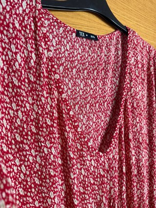 Vestido estampado floral rojo y blanco