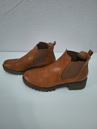 Botines Chelsea Marypaz Marrón Camel