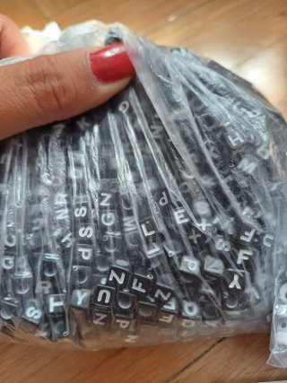 Abalorios letras y números