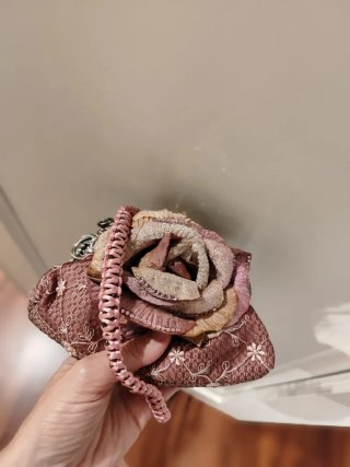 Bolso monedero fiesta flor rosa