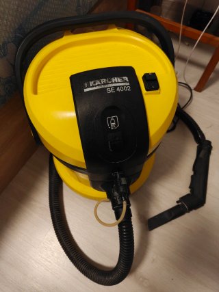 Aspirador Karcher SE 4002