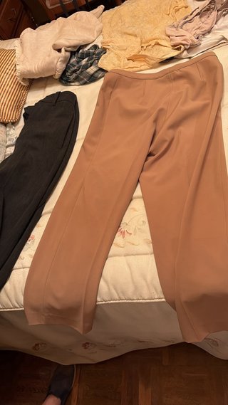 Pantalón de traje beige mujer