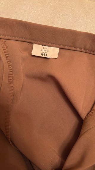 Pantalón de traje beige mujer