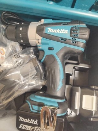 Taladro Percutor Makita DHP458RTJ NUEVO 300€