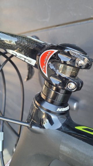 Bicicleta Massi Pro Carbon. Grupo ultegra