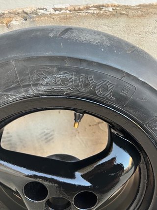 Rueda Trasera 12 semi slicks Aerox