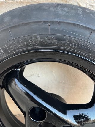 Rueda Trasera 12 semi slicks Aerox
