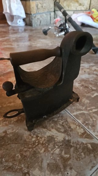 Plancha antigua de más de 100 años