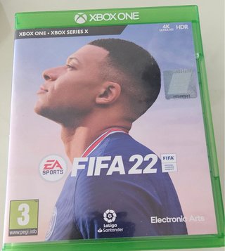 Xbox One S 500GB + 2 controller + 3 giochi e accessori.