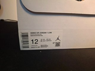 Jordan 1 Low Negro y Rojo