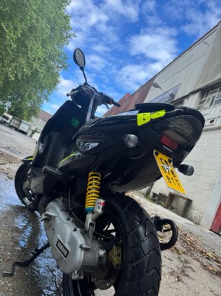 Carenado Yamaha Aerox Negro Con adhesivo