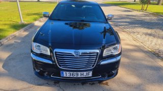 Lancia Thema / 300c