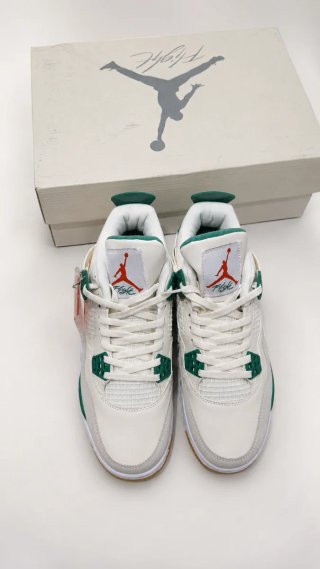 Jordan 4 Blanquiverdes