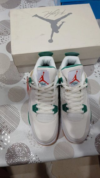 Jordan 4 Blanquiverdes