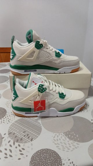 Jordan 4 Blanquiverdes