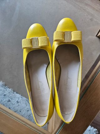 Salvatore Ferragamo Vara Zapatos Amarillos Talla 3