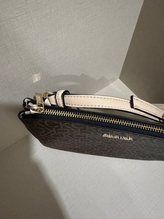 Bolsa Calvin Klein tiracolo monograma