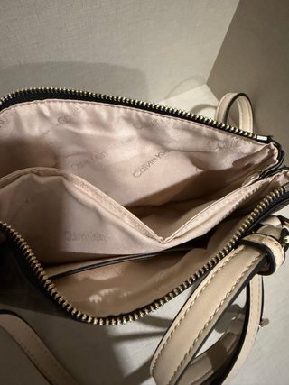 Bolsa Calvin Klein tiracolo monograma