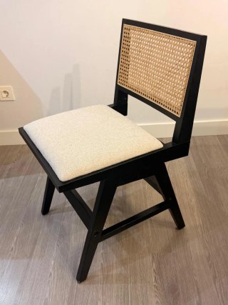 Sillas Sklum de madera y ratán
